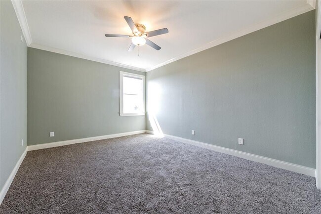 Building Photo - 18617 Dry Pond Dr