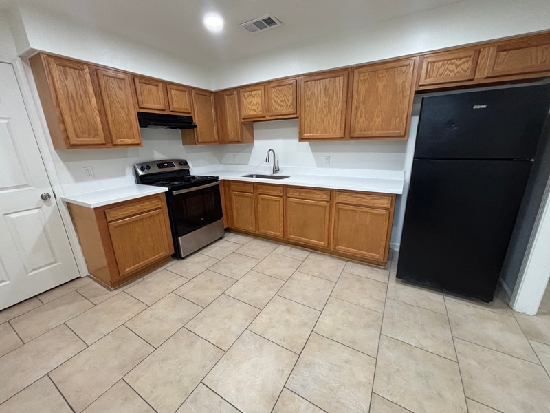 Building Photo - 224 Duke Dr