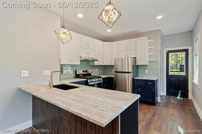 Building Photo - 2706 Wreford St