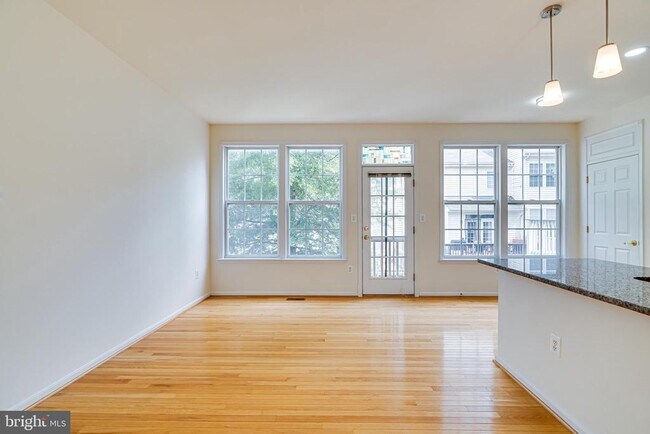 Building Photo - 4147 Presgraves Ct
