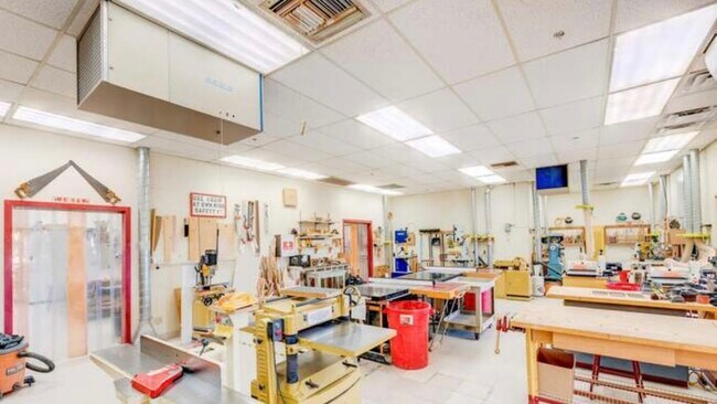 Building Photo - 810 Leisure World