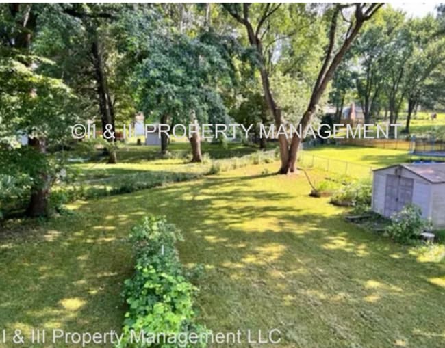 Building Photo - 15921 W 129th St