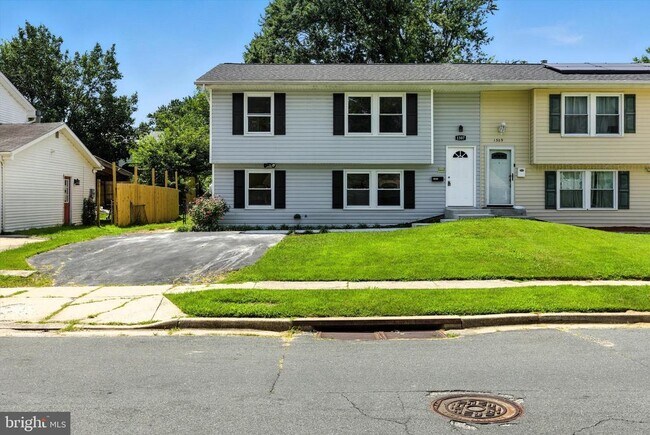 Primary Photo - 1307 Farrara Dr