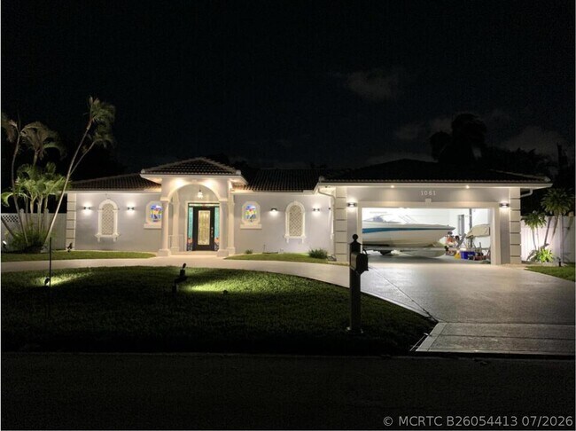 Building Photo - 1061 Bimini Ln