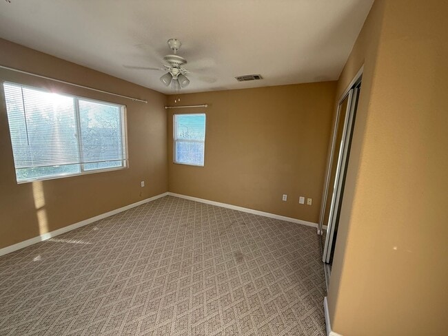 Building Photo - 3965 Collins St