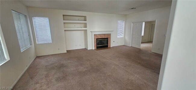 Building Photo - 861 Cavaison Ave