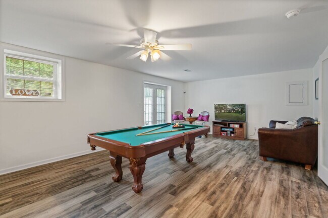 Building Photo - ***Amazing opportunity to rent this beauti...