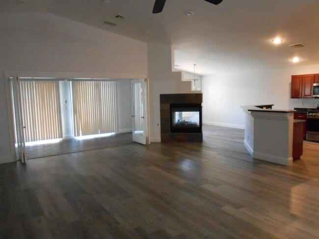 Building Photo - Beautiful Spacious Single story Home in Allen Manor