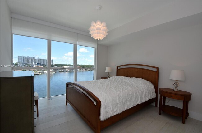 Building Photo - 400 Sunny Isles Blvd