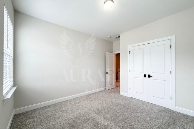 Building Photo - 829 Amley Pl