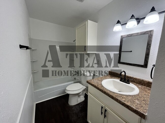 Building Photo - Very Cozy 3 Bed 1.5 Bath in Trinidad