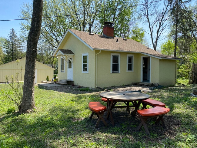 Building Photo - 4832 Westbrook Ln