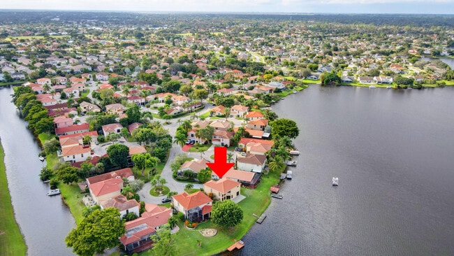 Building Photo - 12561 Shoreside Ln