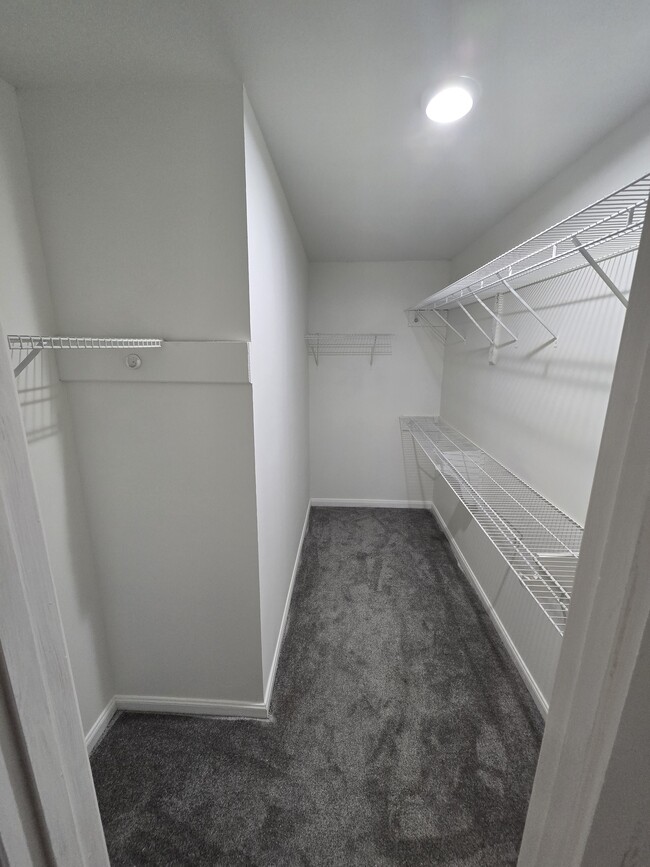 Building Photo - 9003 Haverstock Dr