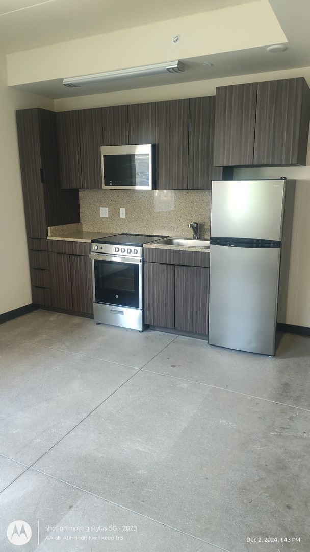 Conveniently located, utilities incl, A/C... - Conveniently located, utilities incl,  A/C...