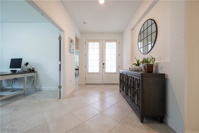 Building Photo - 11171 Canopy Loop