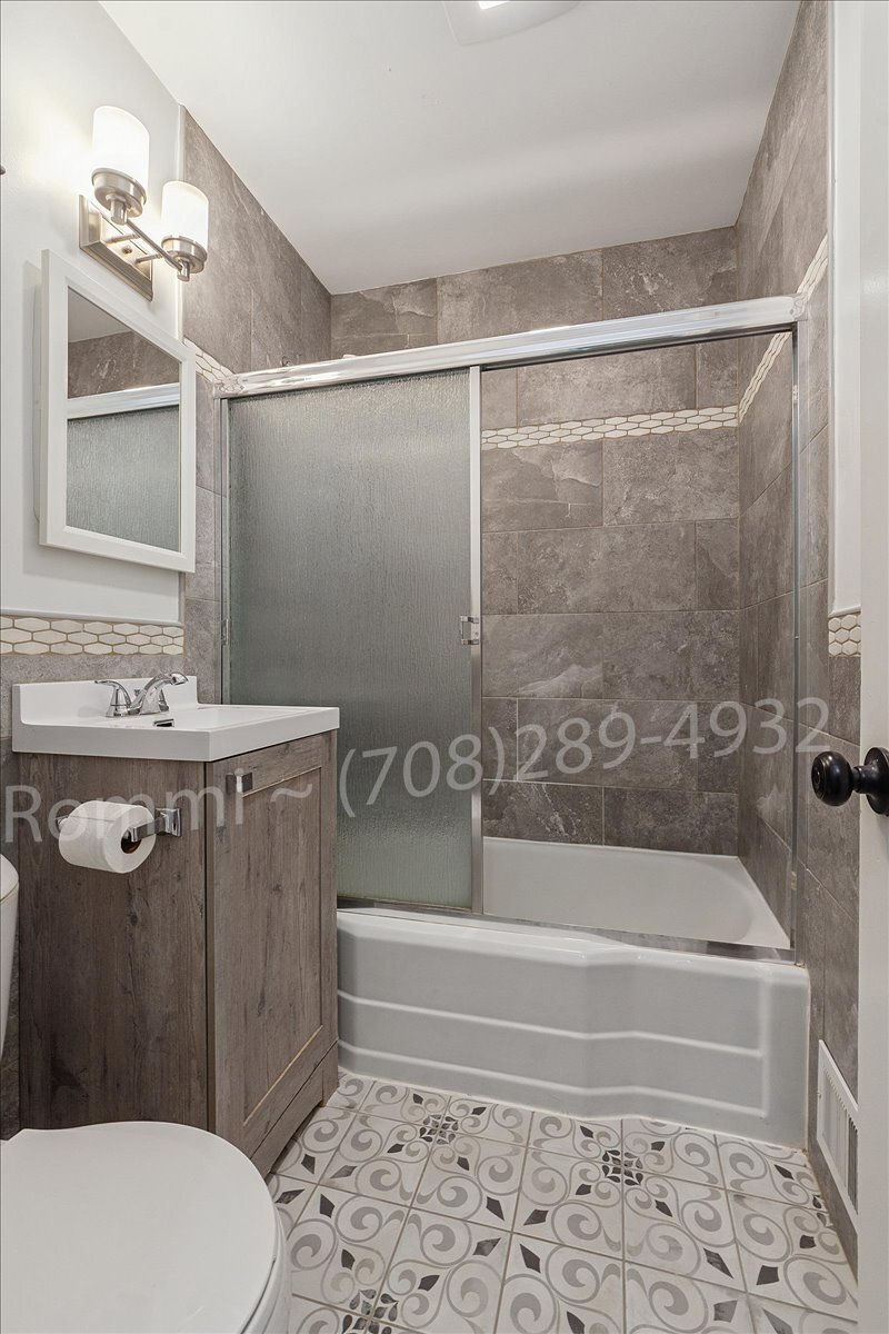 Bathroom - 6717 Huron Ave