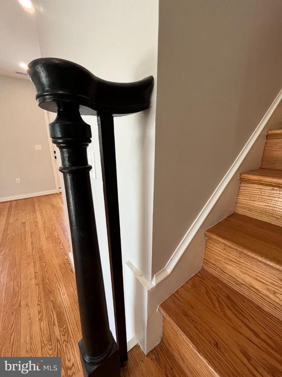 Building Photo - 327 Whittier St NW