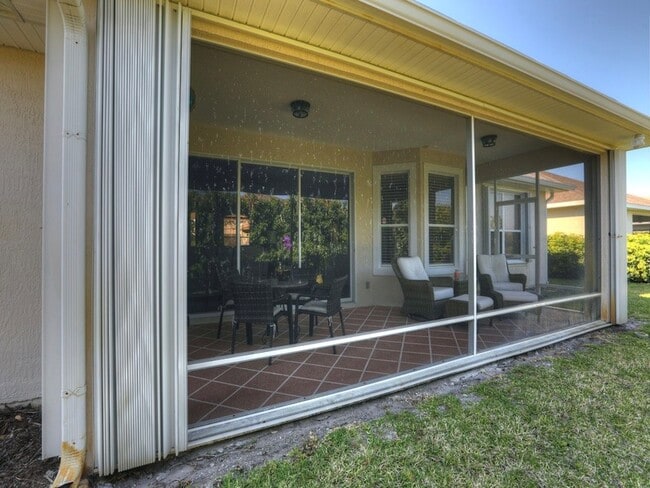 Building Photo - 309 Swallowtail Ln