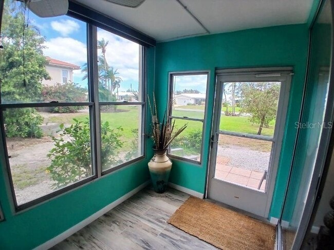 Building Photo - 10350 Imperial Point Dr W