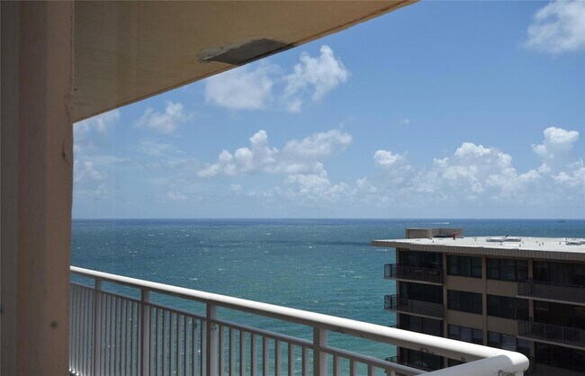 Building Photo - 3850 Galt Ocean Dr