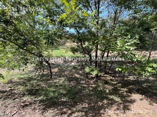 Building Photo - 1544 Aldra Dr