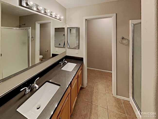 Building Photo - 30603 N Desert Star Dr