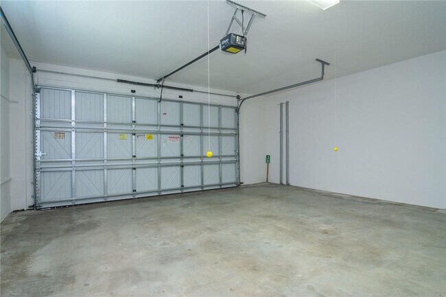 Building Photo - 126 Riverwalk Cir E