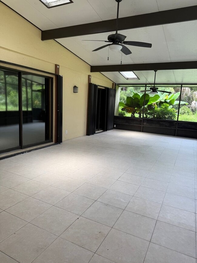 Building Photo - Meadowood gated community