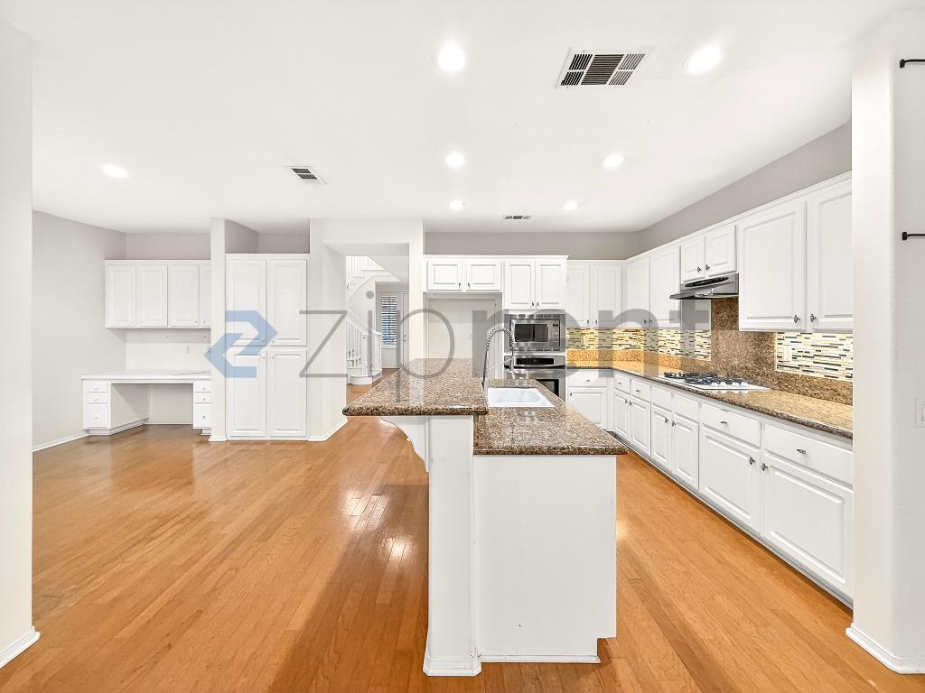 Building Photo - 19988 Via Joyce Dr