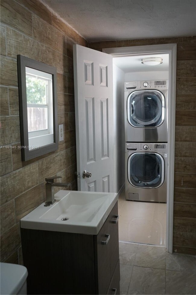 Building Photo - 12455 SW 185th Terrace