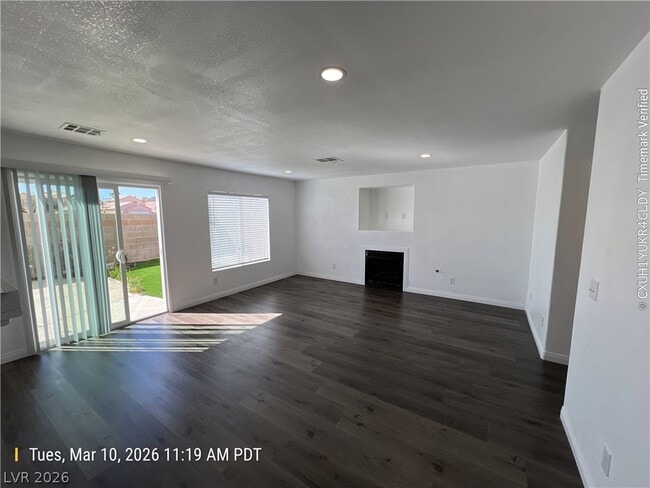 Building Photo - 9321 Mountain Rise Ave