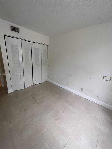 Building Photo - 10773 CLEARY Blvd