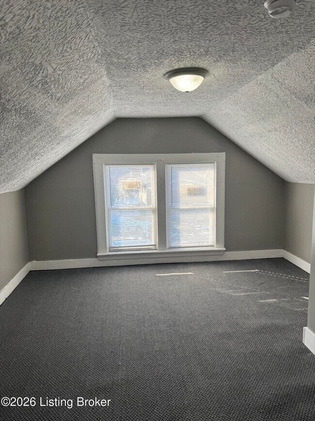 Building Photo - 829 S 37th St