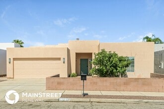 Building Photo - 1019 N Sonoita Ave