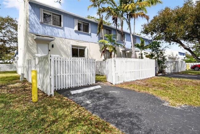 Building Photo - 10274 SW 222nd St