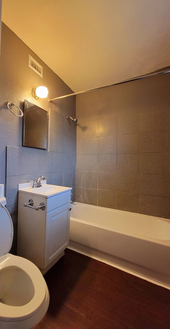 Building Photo - 7301 Jensen Dr