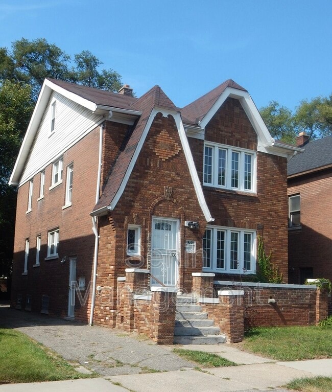 Primary Photo - 17201 Quincy St