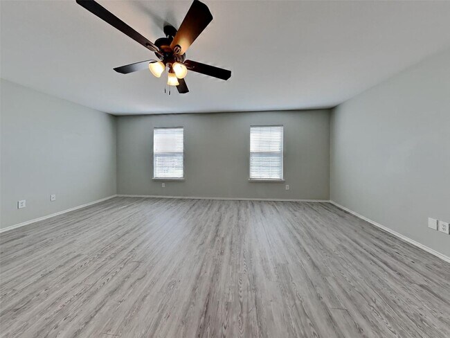 Building Photo - 5 BR/3BA | 3-Living areas | 2-Car Garage | Private Pool!
