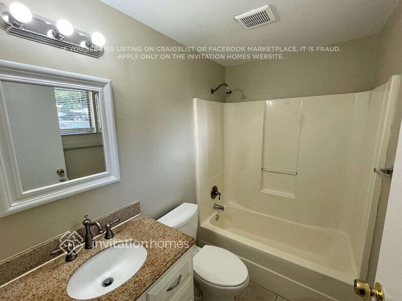 Building Photo - 1220 Piney Branch Cir