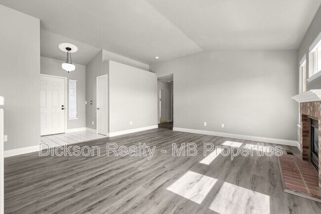 Building Photo - 970 Teresa Pl