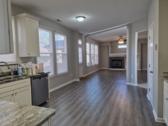 Building Photo - Landstown