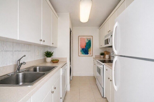 Building Photo - 255 Galen Dr