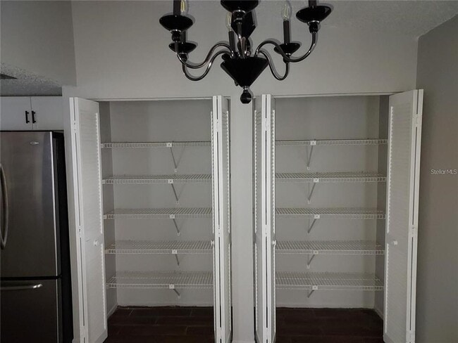 Building Photo - 2001 Groveland Rd