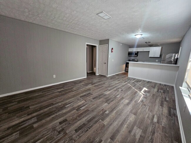 Building Photo - 3635 N MacGregor Way