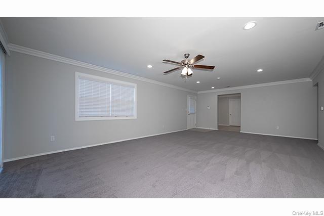 Building Photo - 167 Village Green Dr