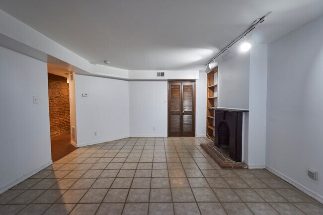 Building Photo - 936 P St NW