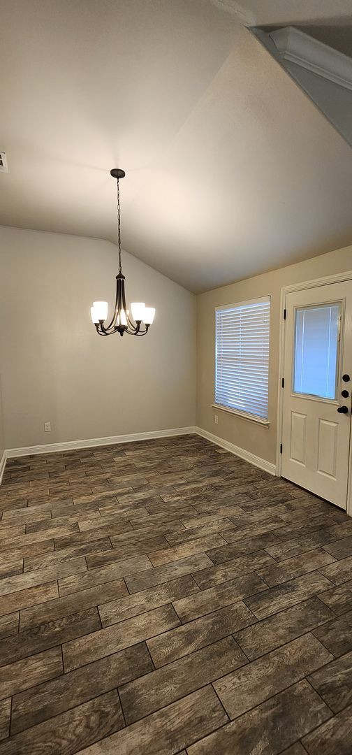 Building Photo - Gorgeous 3 bed/2 bath in Trimmier Estates ...