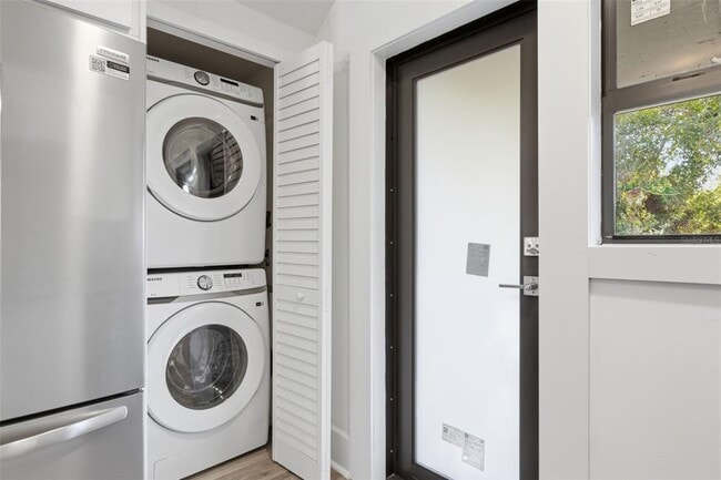 Building Photo - 1326 13th Ave S