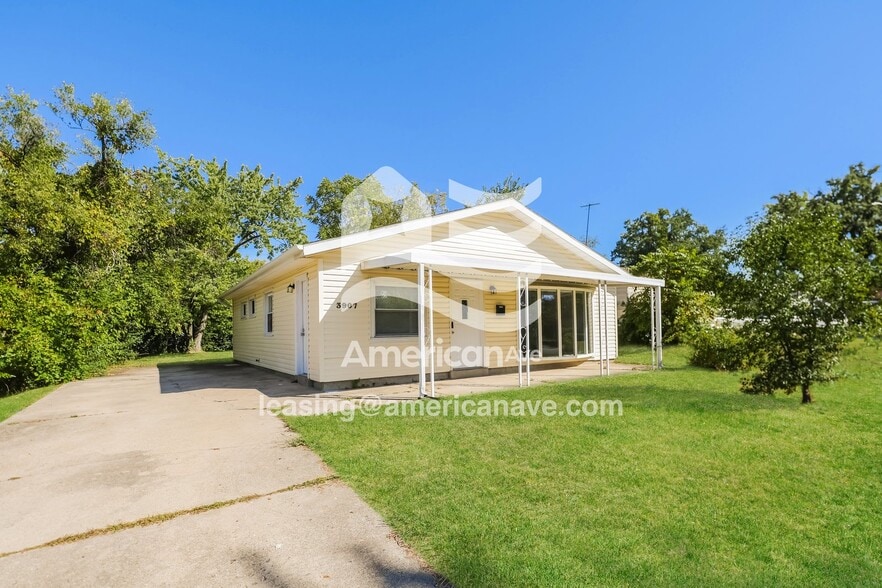 Building Photo - 3907 Larkspur Dr
